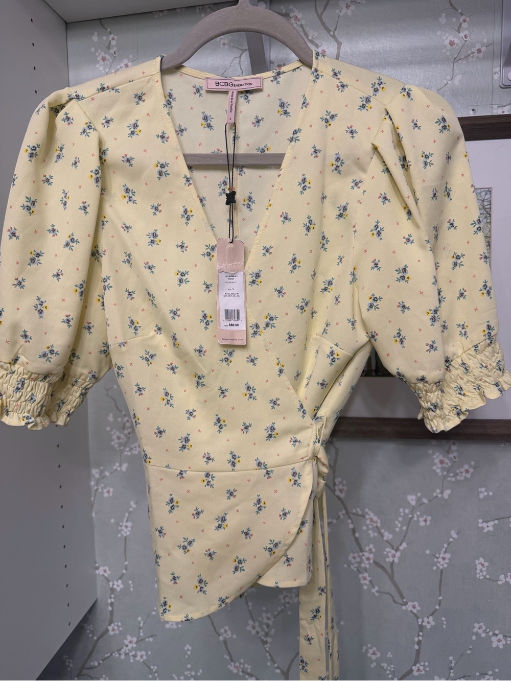 BCBGeneration Pale Yellow Floral Wrap Top